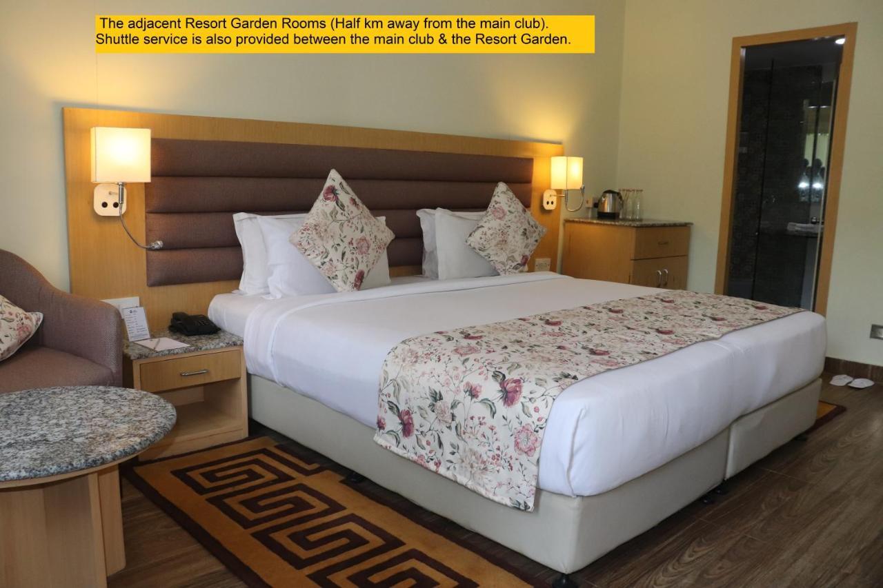 Best Western Resort Country Club Ґурґаон Екстер'єр фото
