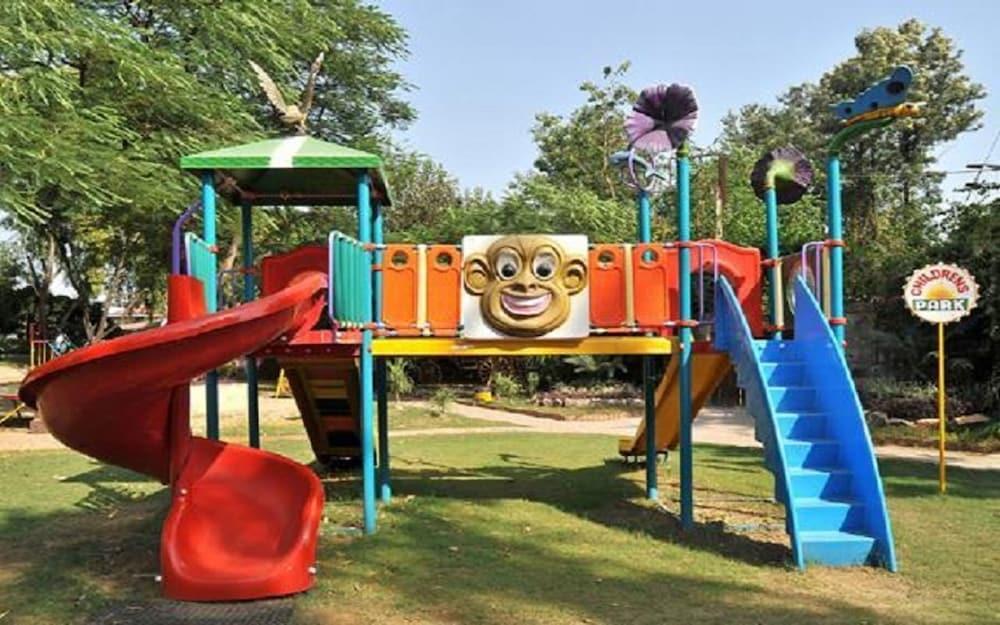 Best Western Resort Country Club Ґурґаон Екстер'єр фото