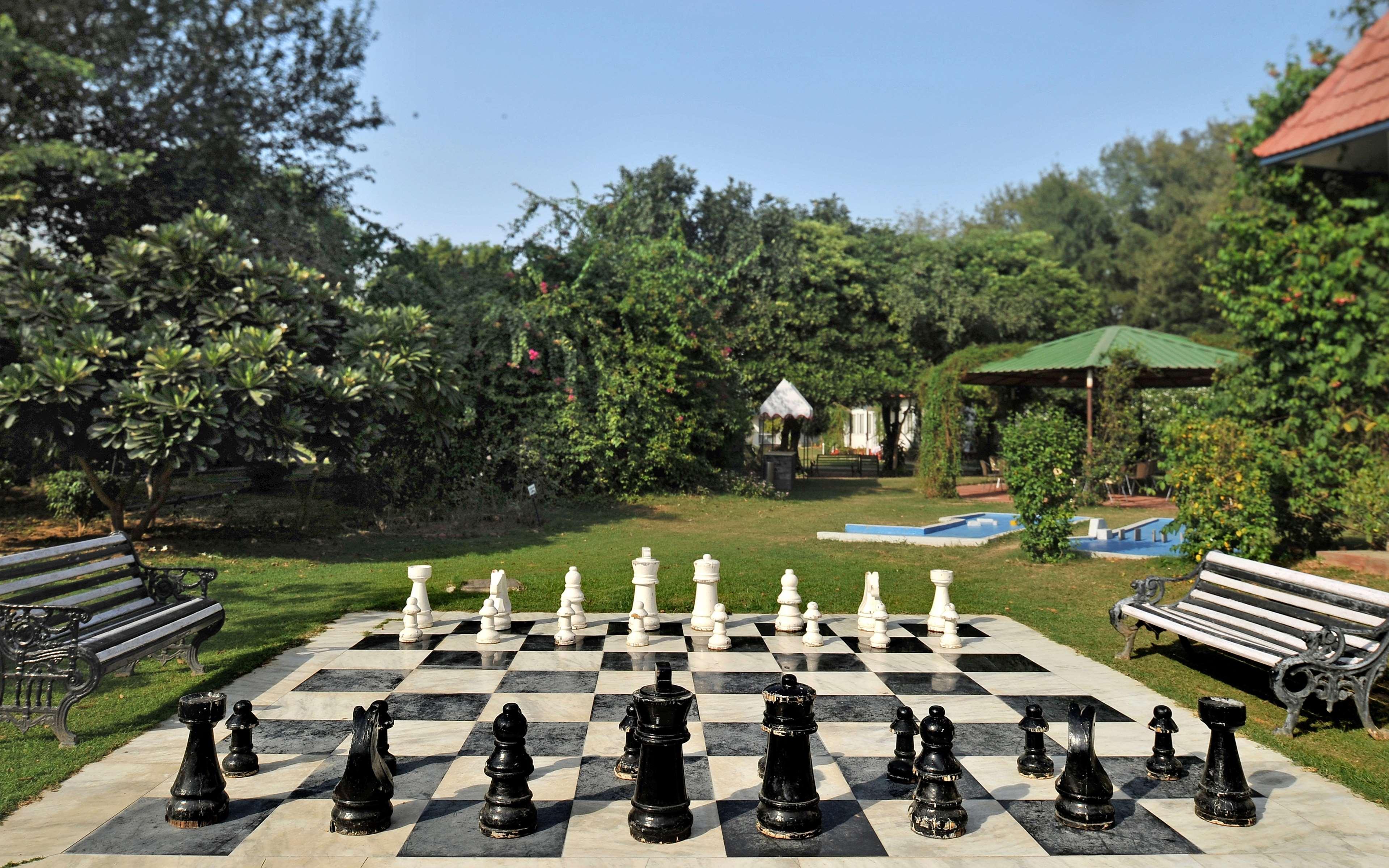 Best Western Resort Country Club Ґурґаон Екстер'єр фото