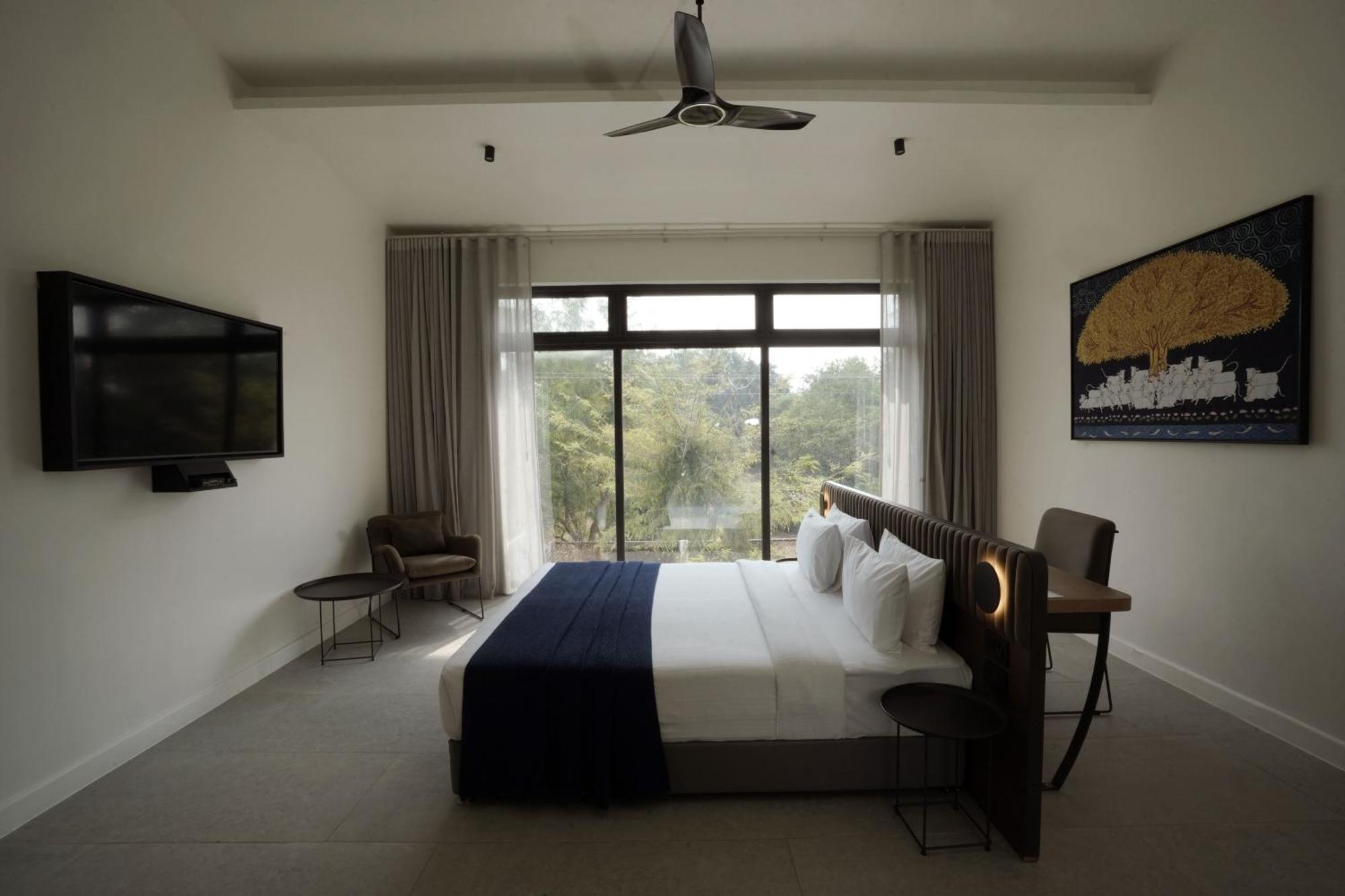 Best Western Resort Country Club Ґурґаон Екстер'єр фото