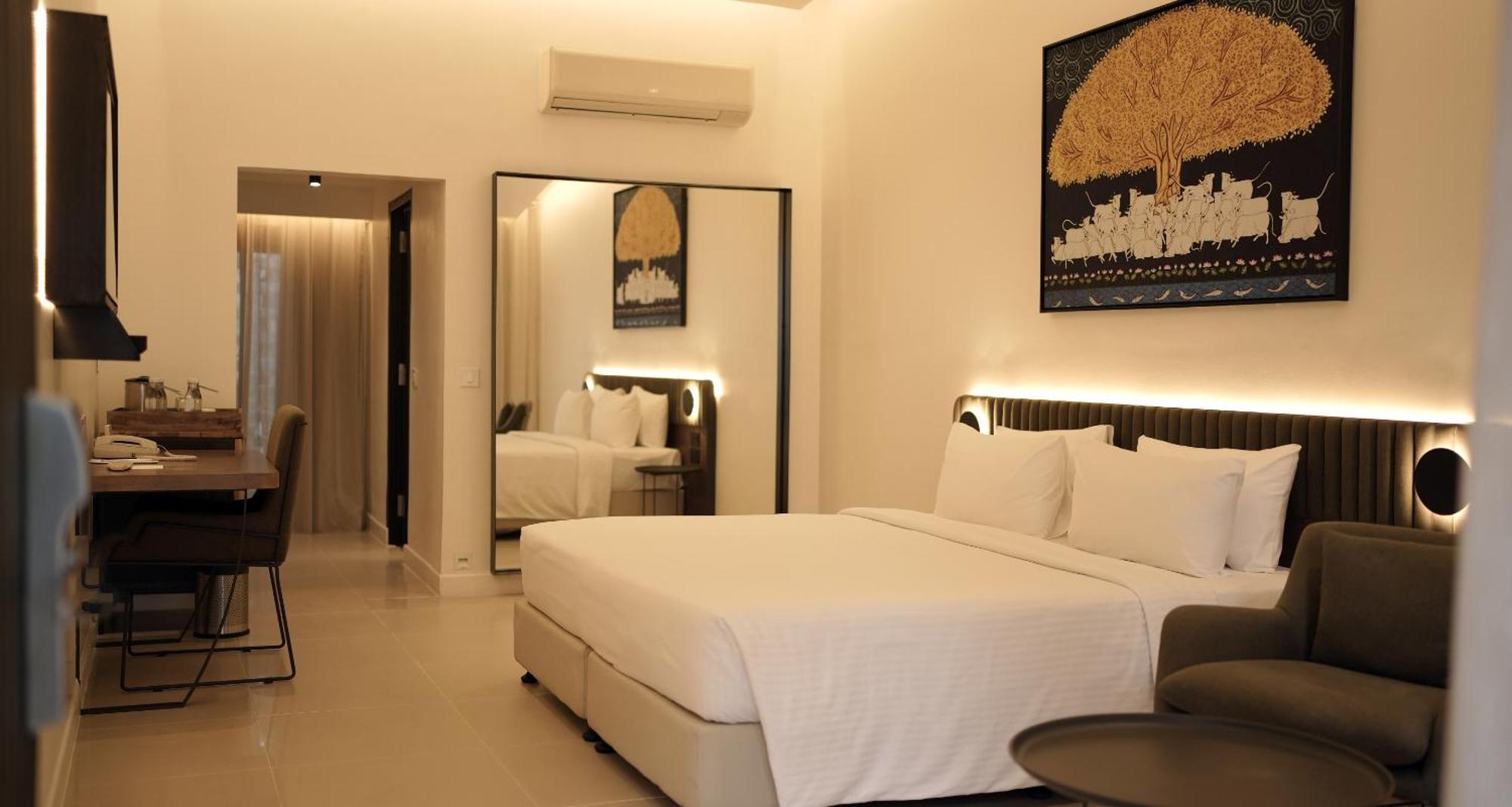 Best Western Resort Country Club Ґурґаон Екстер'єр фото